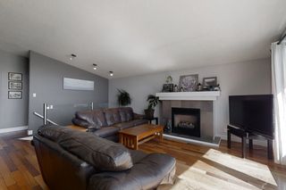 Photo 3: 8708 162 St NW in Edmonton: Meadowlark Park House for sale : MLS®# 4200221