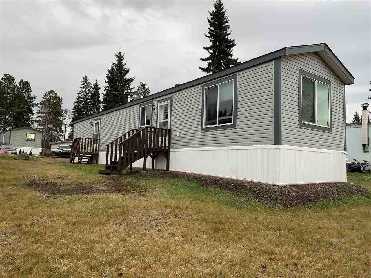 Main Photo: 19 95 LAIDLAW Road in Smithers: Smithers - Rural Manufactured Home for sale in "MOUNTAINVIEW MOBILE HOME PARK" (Smithers And Area (Zone 54))  : MLS®# R2476995
