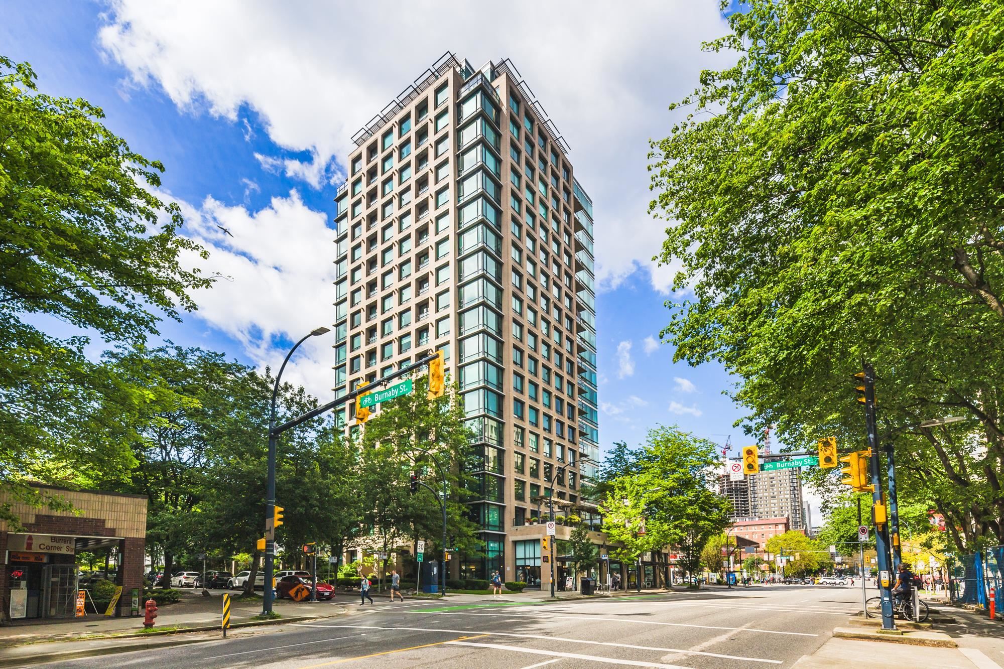 Main Photo: 1701 1003 BURNABY Street in Vancouver: West End VW Condo for sale in "THE MILANO" (Vancouver West)  : MLS®# R2830540