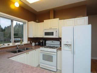 Photo 14: 201 2727 1st St in COURTENAY: CV Courtenay City Row/Townhouse for sale (Comox Valley)  : MLS®# 716740