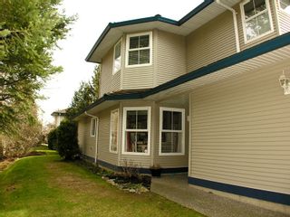 Photo 2: 101 36060 OLD YALE Road in Abbotsford: Abbotsford East Townhouse for sale in "MOUNTAIN VIEW VILLAGE" : MLS®# F2906334