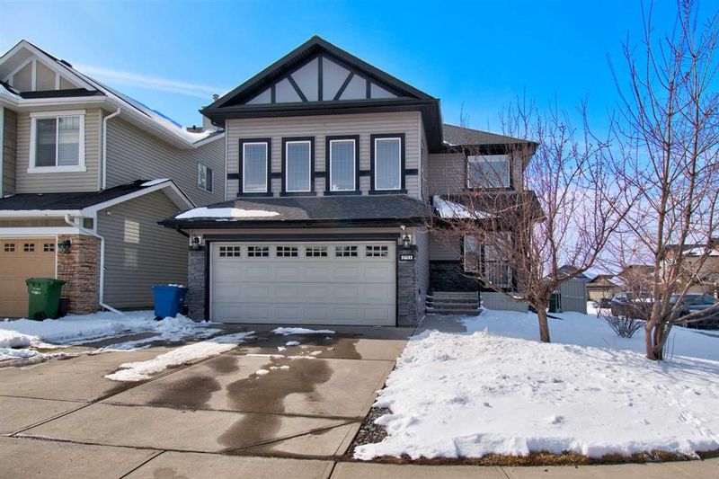FEATURED LISTING: 2753 Coopers Manor Southwest Airdrie