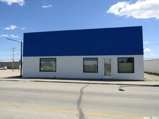 Photo 1: 114 Railway Avenue East in Nipawin: Commercial for sale : MLS®# SK925692