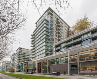Photo 4: 607 168 W 1ST Avenue in Vancouver: False Creek Condo for sale in "WALL CENTRE FALSE CREEK" (Vancouver West)  : MLS®# R2868908