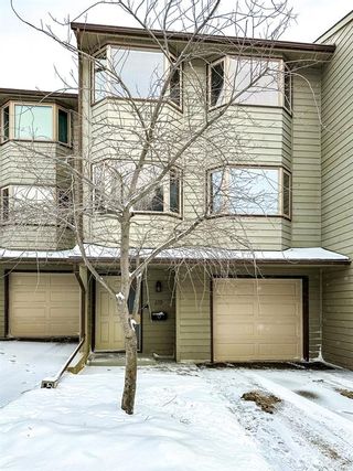 Photo 2: 119 Glamis Terrace SW in Calgary: Glamorgan Row/Townhouse for sale : MLS®# A2014322