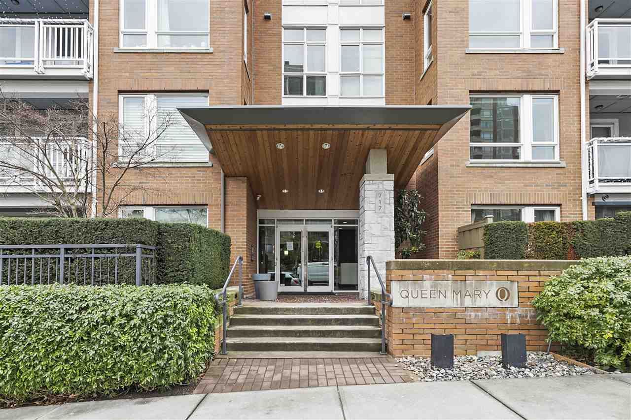 Main Photo: 103 717 CHESTERFIELD Avenue in North Vancouver: Central Lonsdale Condo for sale in "Queen Mary" : MLS®# R2536671