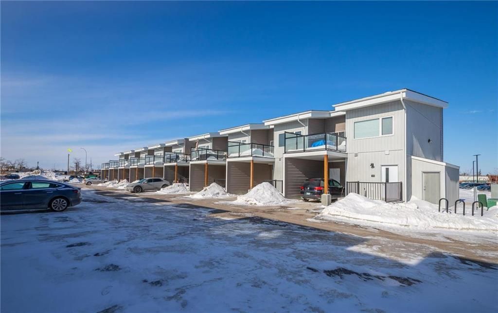 Main Photo: 12 865 Rathgar Avenue in Winnipeg: Lord Roberts Condominium for sale (1Aw)  : MLS®# 202303588