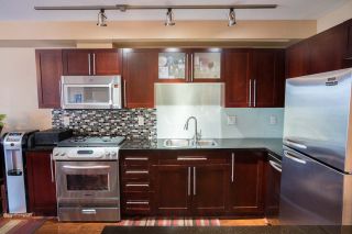 Photo 6: 407 122 E 3RD Street in North Vancouver: Lower Lonsdale Condo for sale in "SAUSALITO" : MLS®# R2034423