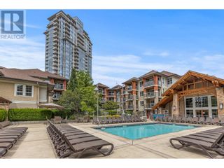 Photo 1: 1093 Sunset Drive Unit# 214 in Kelowna: House for sale : MLS®# 10308425