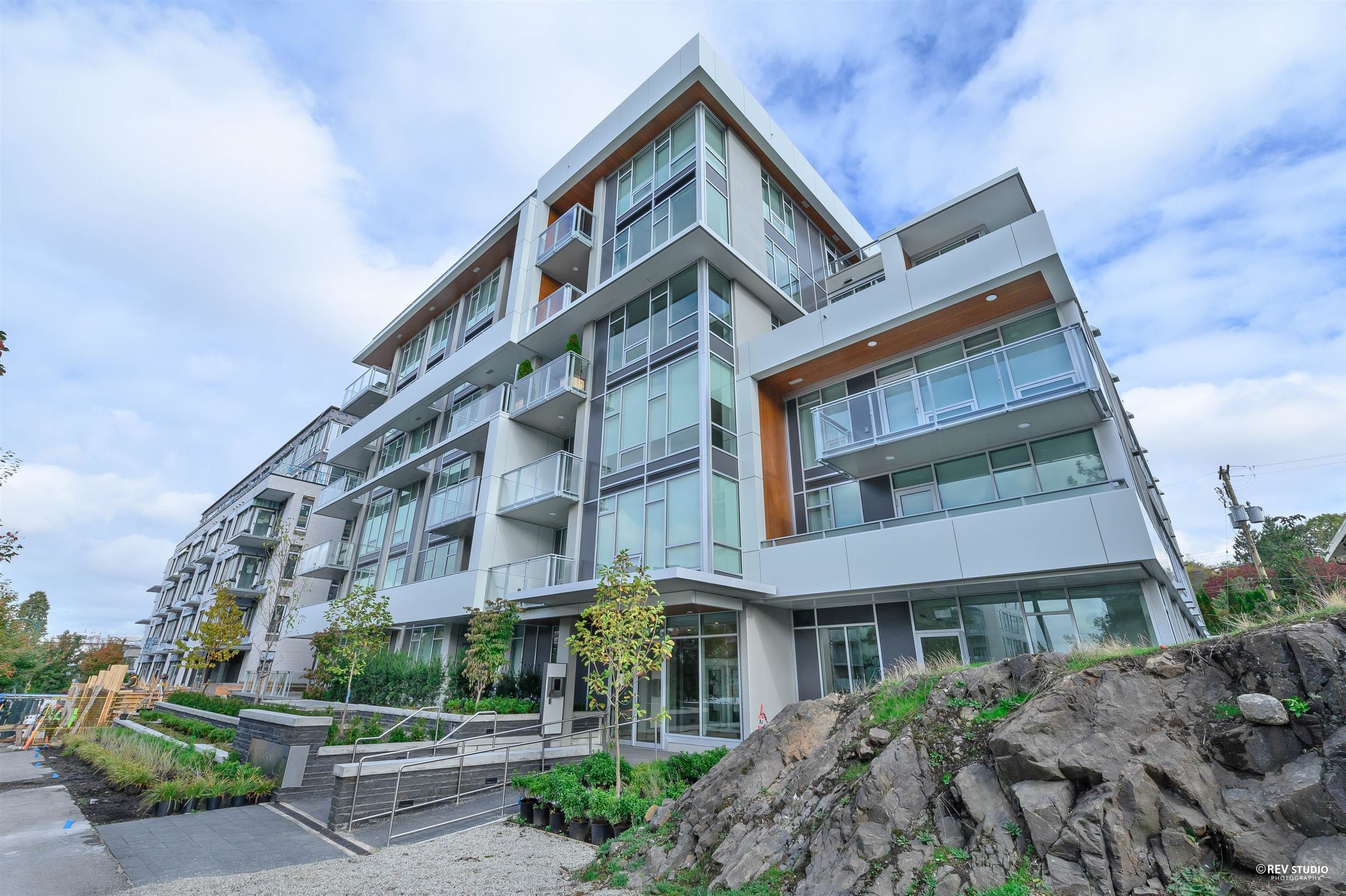 Main Photo: 104 4988 CAMBIE STREET in : Cambie Condo for sale : MLS®# R2617369