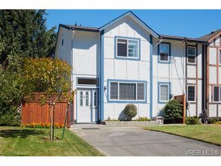 Photo 1: 522 BROUGH Pl in VICTORIA: Co Wishart North Half Duplex for sale (Colwood)  : MLS®# 681330