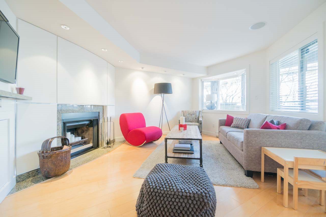 Main Photo: 2411 W 1ST AVENUE in Vancouver: Kitsilano Townhouse for sale (Vancouver West)  : MLS®# R2140613