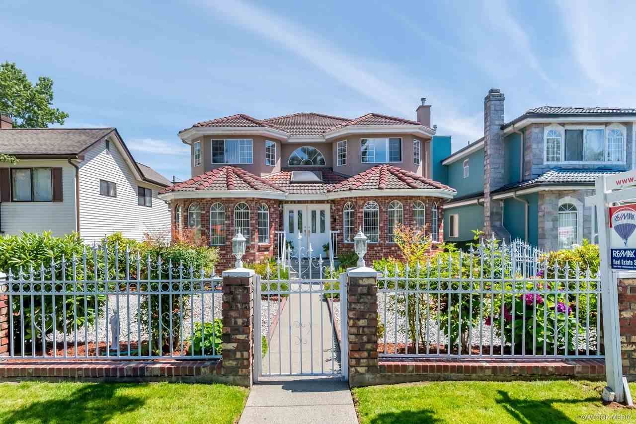 Main Photo: 3840 GLENDALE Street in Vancouver: Renfrew Heights House for sale (Vancouver East)  : MLS®# R2476270