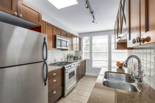 Photo 2: 401 3637 W 17TH Avenue in Vancouver: Dunbar Townhouse for sale in "HIGHBURY HOUSE" (Vancouver West)  : MLS®# R2311550