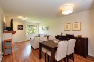 Photo 2: 305 675 PARK Crescent in New Westminster: GlenBrooke North Condo for sale in "WINCHESTER" : MLS®# R2274129