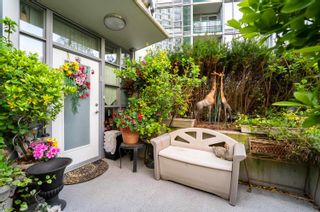Photo 24: 3F 1067 MARINASIDE Crescent in Vancouver: Yaletown Townhouse for sale in "Quaywest" (Vancouver West)  : MLS®# R2682507