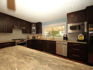 Photo 4: 12483 204 Street in Maple Ridge: Northwest Maple Ridge House for sale : MLS®# R2334396