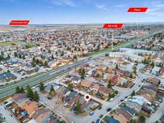 Photo 3: 108 Pinecliff Close NE in Calgary: Pineridge Semi Detached (Half Duplex) for sale : MLS®# A2126658