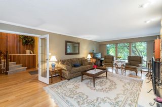 Photo 7: 8838 MACKIE Street in Langley: Fort Langley House for sale : MLS®# R2724607