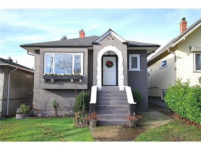Main Photo: 645 SKEENA Street in Vancouver: Renfrew VE House for sale (Vancouver East)  : MLS®# V1101434