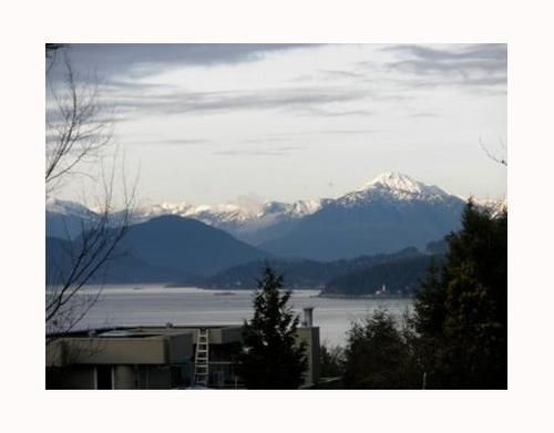 Photo 2: Photos: 5662 CHANCELLOR Blvd in Vancouver West: University VW Home for sale ()  : MLS®# V803929