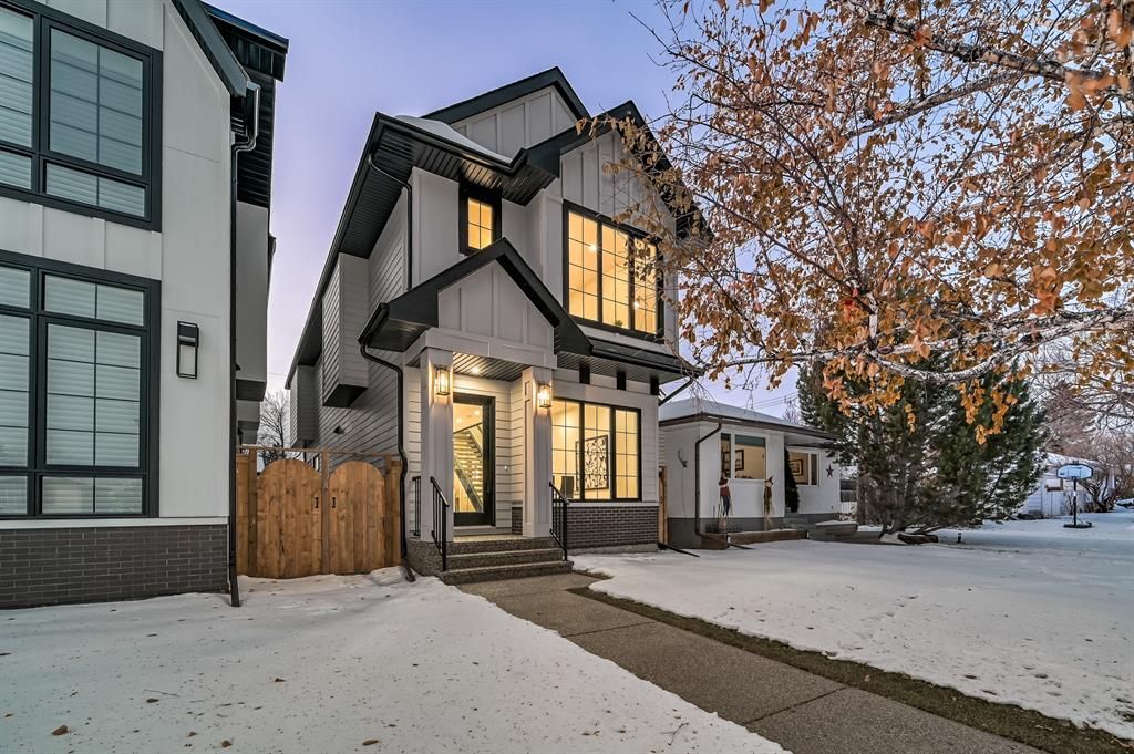 Main Photo: 411 36 Street SW in Calgary: Spruce Cliff Detached for sale : MLS®# A1141704