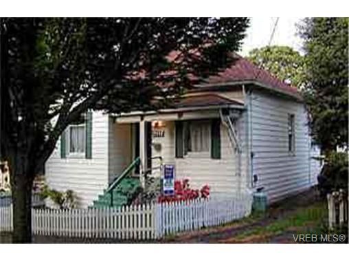 Main Photo: 2217 Belmont Ave in VICTORIA: Vi Fernwood House for sale (Victoria)  : MLS®# 238361
