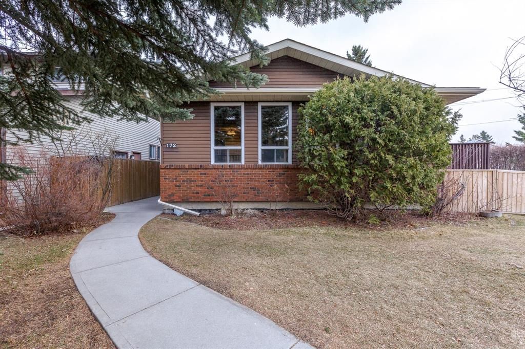 Main Photo: 172 Berkshire Close NW in Calgary: Beddington Heights Detached for sale : MLS®# A1092529
