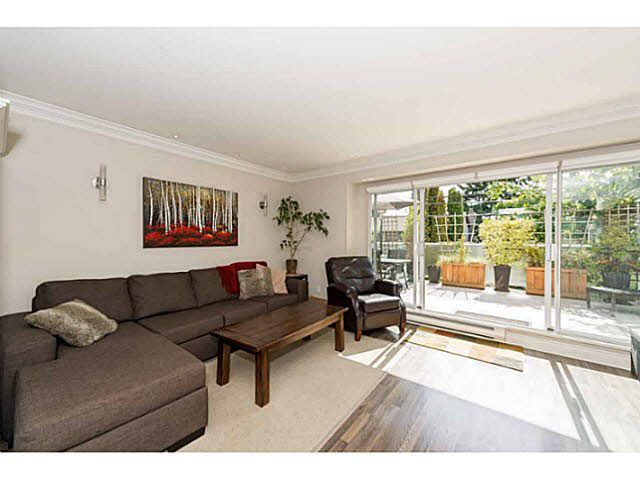 Main Photo: 6 241 E 4TH STREET in : Lower Lonsdale Townhouse for sale : MLS®# V1142802