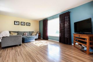Photo 3: 300 Rouge Road in Winnipeg: Westwood Residential for sale (5G)  : MLS®# 202315508