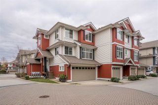 Photo 1: 68 6956 193 Street in Surrey: Clayton Townhouse for sale in "Edge" (Cloverdale)  : MLS®# R2246419