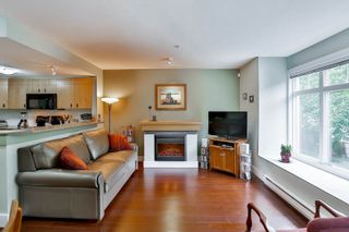 Photo 2: 28 7428 SOUTHWYNDE Avenue in Burnaby: South Slope Townhouse for sale (Burnaby South)  : MLS®# R2071528