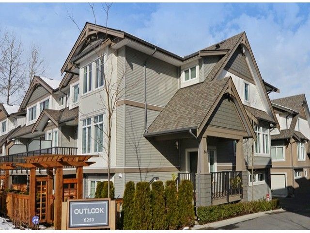 Main Photo: 86 8250 209B Street in Langley: Willoughby Heights Townhouse for sale in "OUTLOOK" : MLS®# F1404078