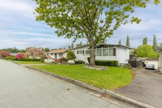 Photo 2: 7945 BURNFIELD Crescent in Burnaby: Burnaby Lake House for sale (Burnaby South)  : MLS®# R2704226