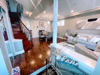 Photo 2: 50 Willow Heights Boulevard in Markham: Cachet House (2-Storey) for sale : MLS®# N8241110