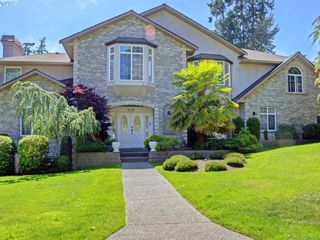Main Photo: 949 Boulderwood Rise in VICTORIA: SE Broadmead House for sale (Saanich East)  : MLS®# 763504
