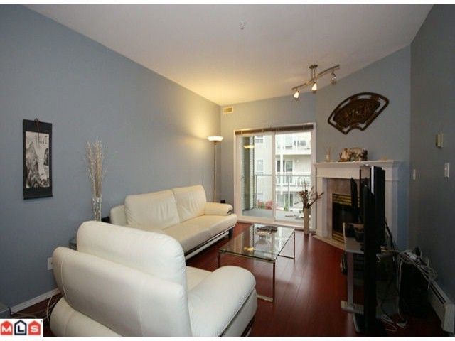 Main Photo: 303 8142 120A Street in Surrey: Queen Mary Park Surrey Condo for sale in "Sterling Court" : MLS®# F1203163