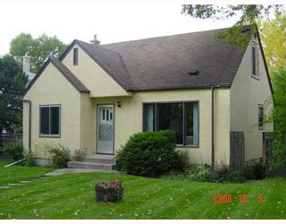 Photo 1: 47 CEDAR Place in WINNIPEG: St Boniface Residential for sale (South East Winnipeg)  : MLS®# 2819306