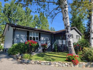 Photo 1: 2826 GOOK Road in Quesnel: Quesnel - Town House for sale in "Dragon Lake" : MLS®# R2752937