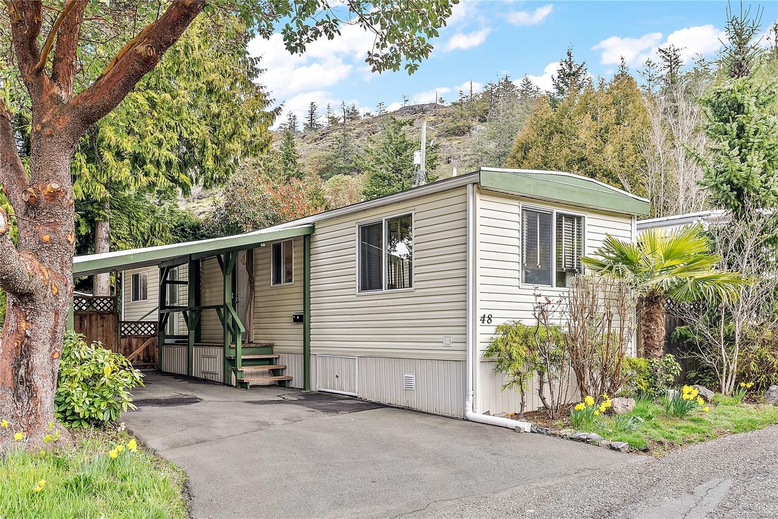 Main Photo: 48 2587 Selwyn Rd in Langford: La Mill Hill Manufactured Home for sale : MLS®# 928358