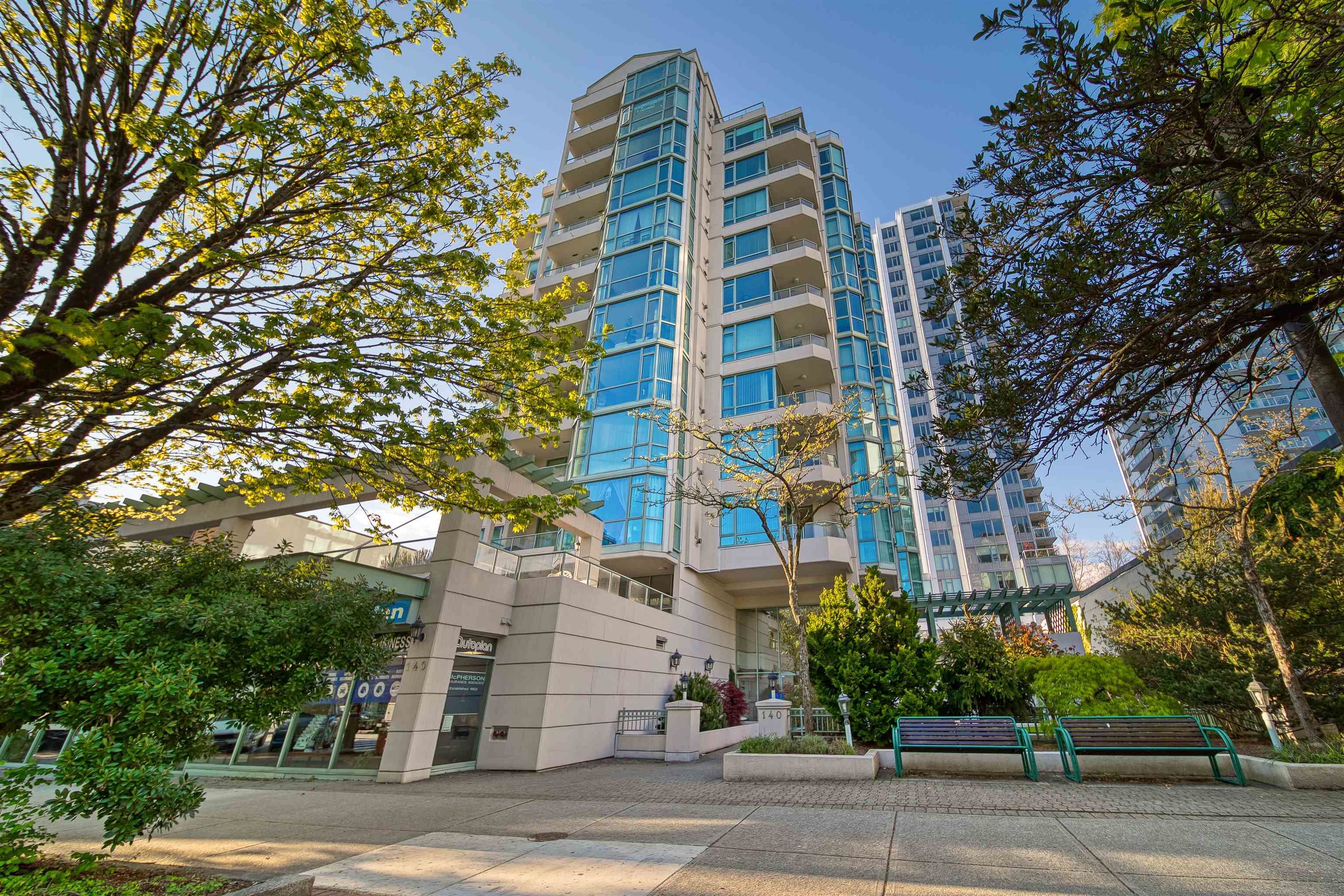 Main Photo: 303 140 E 14TH STREET in North Vancouver: Central Lonsdale Condo for sale : MLS®# R2618094