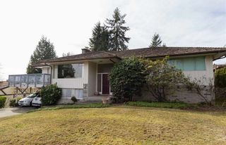 Photo 2: 1708 ST. DENIS ROAD in West Vancouver: Ambleside House for sale : MLS®# R2050310
