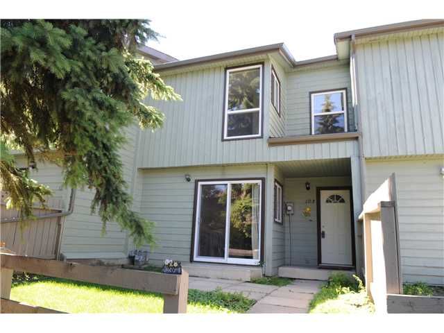 Main Photo: 103 420 GRIER Avenue NE in CALGARY: Greenview Townhouse for sale (Calgary)  : MLS®# C3516239
