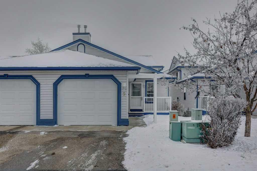 Main Photo: 9 33 Stonegate Drive NW: Airdrie Semi Detached (Half Duplex) for sale : MLS®# A2106216