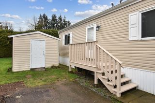 Photo 2: 5 2035 MARTENS Street in Abbotsford: Poplar Manufactured Home for sale in "Maplewood Estates" : MLS®# R2864250