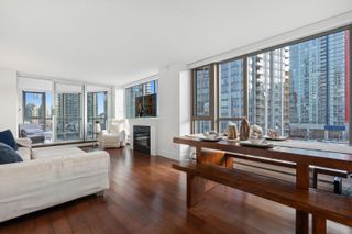 Main Photo: 904 183 KEEFER Place in Vancouver: Downtown VW Condo for sale (Vancouver West)  : MLS®# R2861401