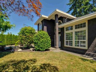 Photo 1: 5812 185A STREET in Surrey: Cloverdale BC House for sale (Cloverdale)  : MLS®# R2335126