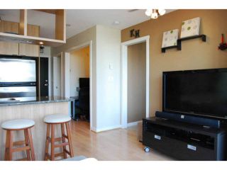 Photo 3: 2205 1001 RICHARDS Street in Vancouver: Downtown VW Condo for sale in "MIRO" (Vancouver West)  : MLS®# V1084567