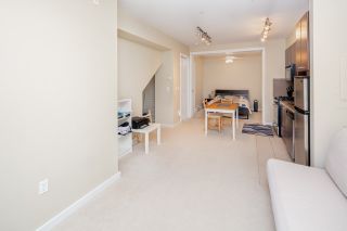 Photo 7: 25 1863 WESBROOK Mall in Vancouver: University VW Townhouse for sale in "ESSE" (Vancouver West)  : MLS®# R2354071