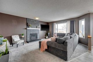 Photo 9: 129 Douglas Ridge Circle SE in Calgary: Douglasdale/Glen Detached for sale : MLS®# A2125908